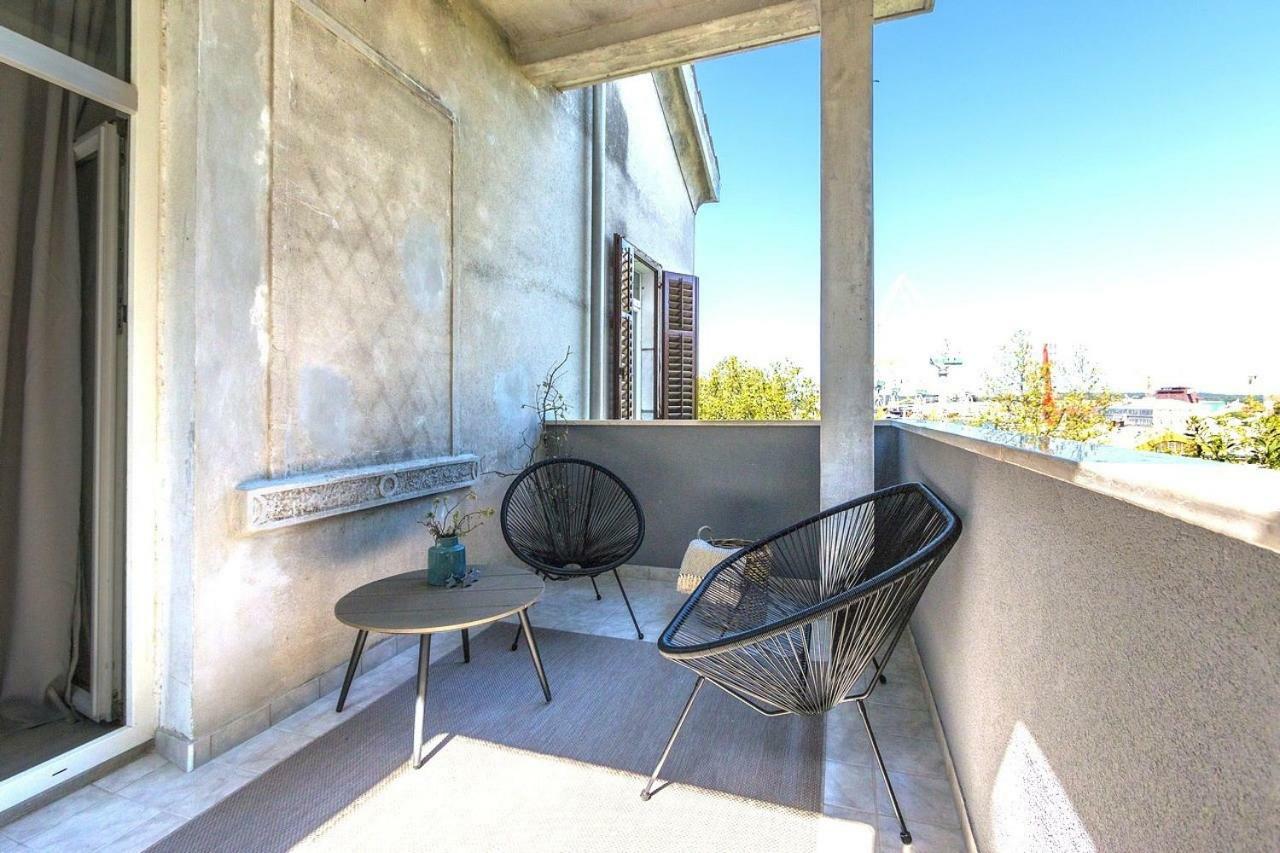 *** Lounge Terrace Apartment With The Harbour View / City Centre *** Póla Kültér fotó