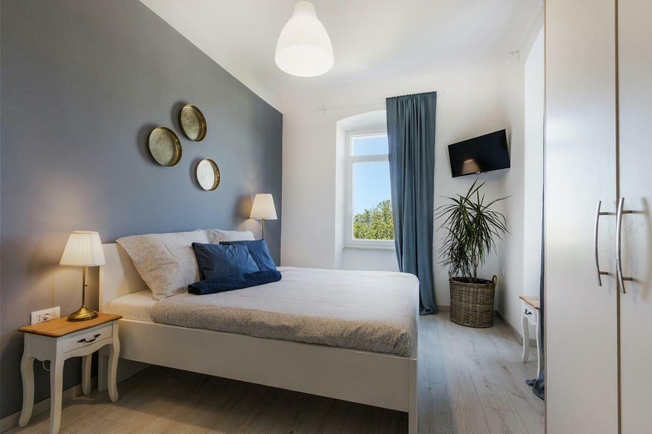 *** Lounge Terrace Apartment With The Harbour View / City Centre *** Póla Kültér fotó